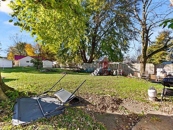 4th image of 58 E Whitney Ave