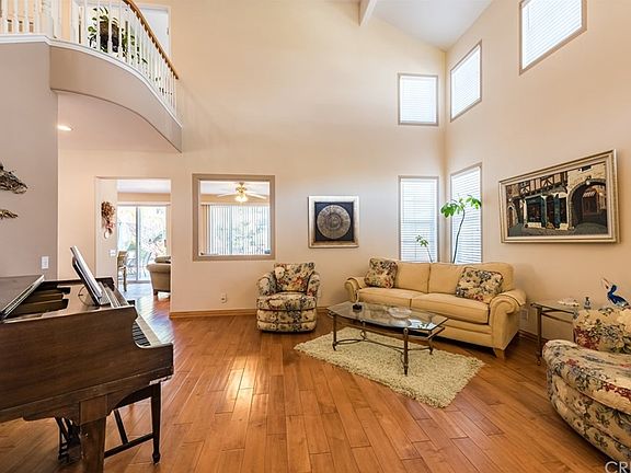 5th image of 28903 Karen Ct