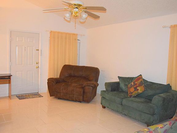 3rd image of 8340 Oak Crossing Dr W