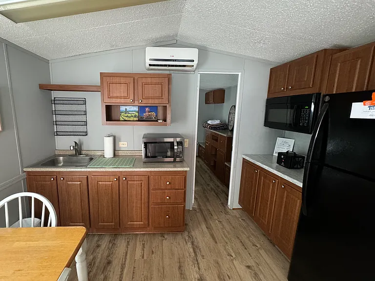 260 Bear Ln — Photo 2
