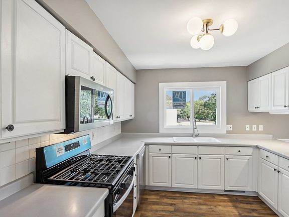 5th image of 985 Lexington Ave