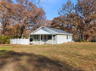 1598 Long Ln, Eldon, MO 65026