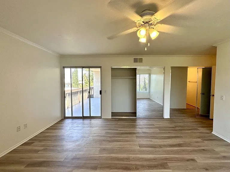 500 S Oak Knoll Ave #34 — Photo 11