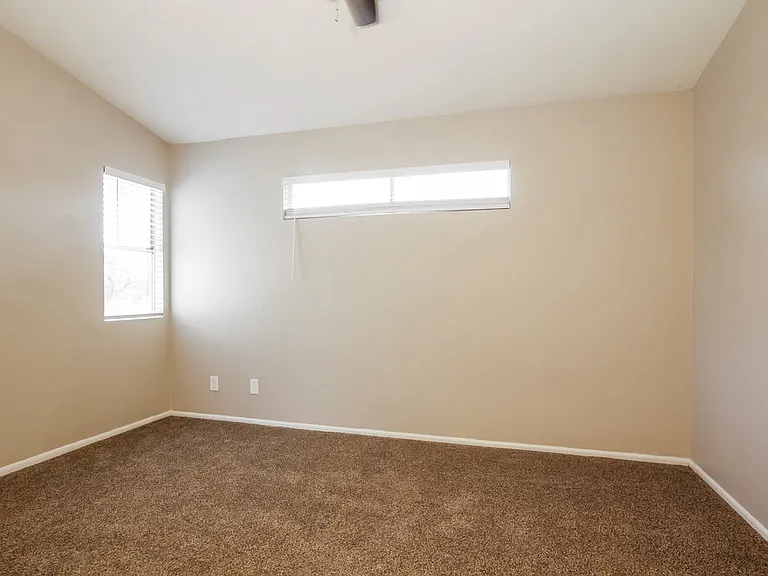 7032 S 44th St — Photo 11