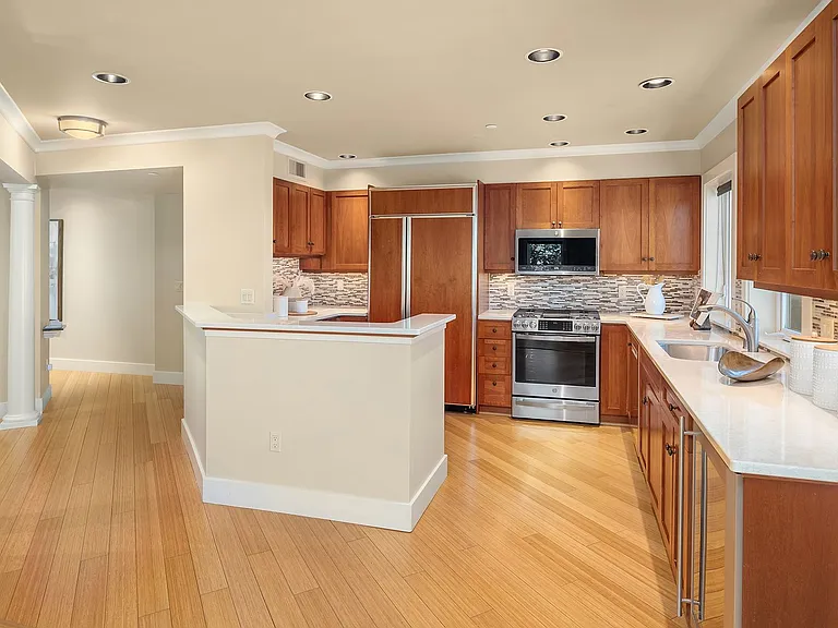 745 Bellevue Ave E #305 — Photo 15