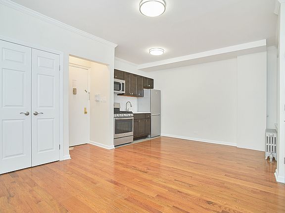 4th image of 3508 95th St APT 1M