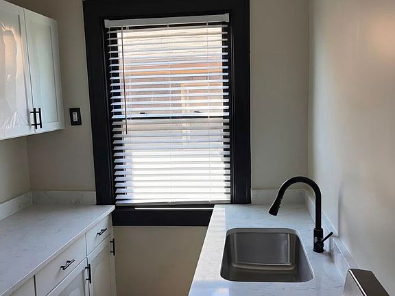 2nd image of 2020-2022 Clements Ave #2-4
