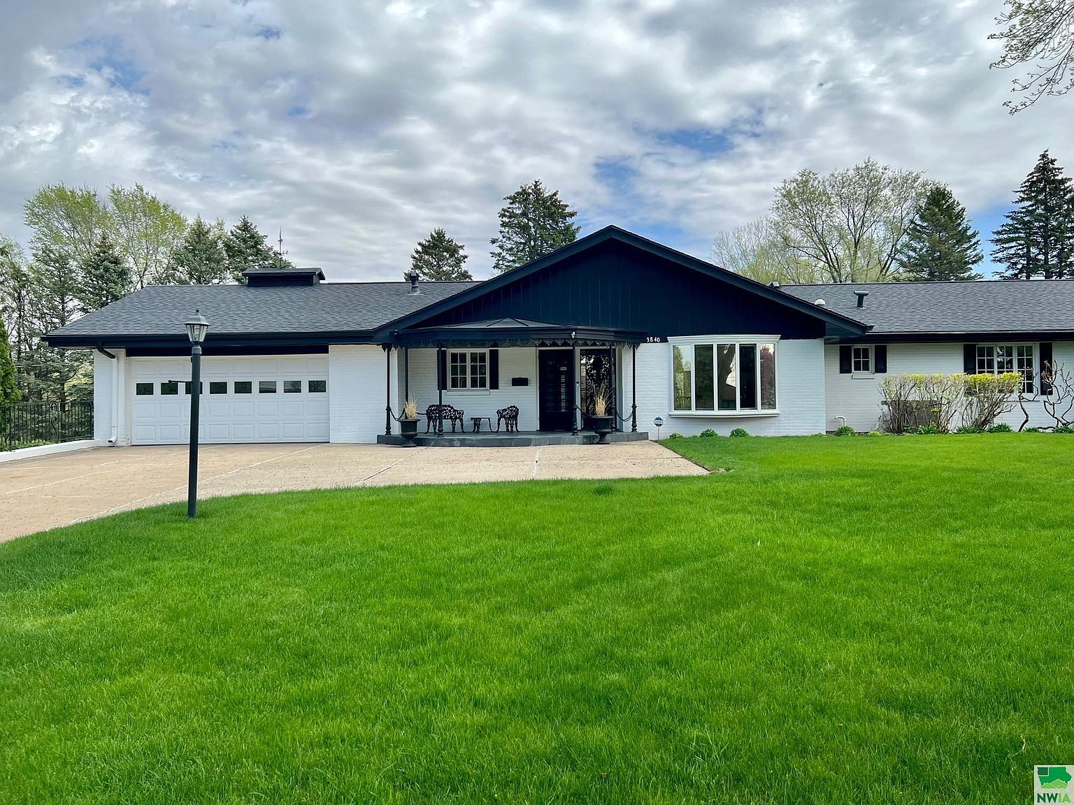 3840 Jones St, Sioux City, IA 51104 Zillow