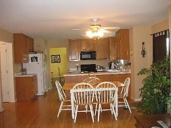 2nd image of 933 Meadowridge Dr