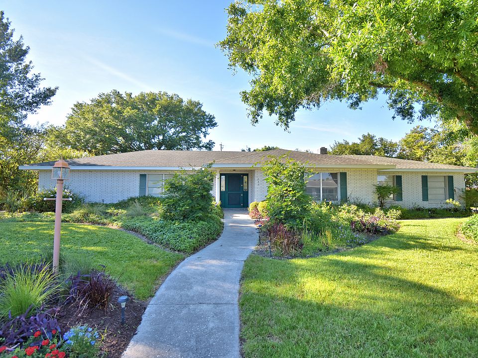 1st image of 546 Alachua Dr
