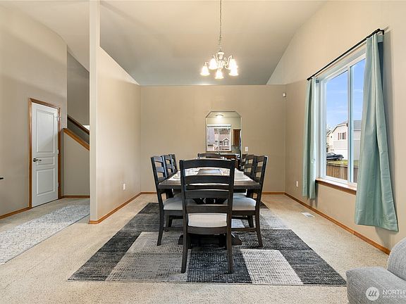 5th image of 1765 179th Street Ct E