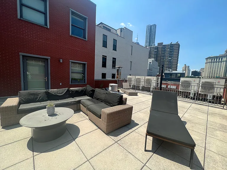 254 Front St #2-A — Photo 9