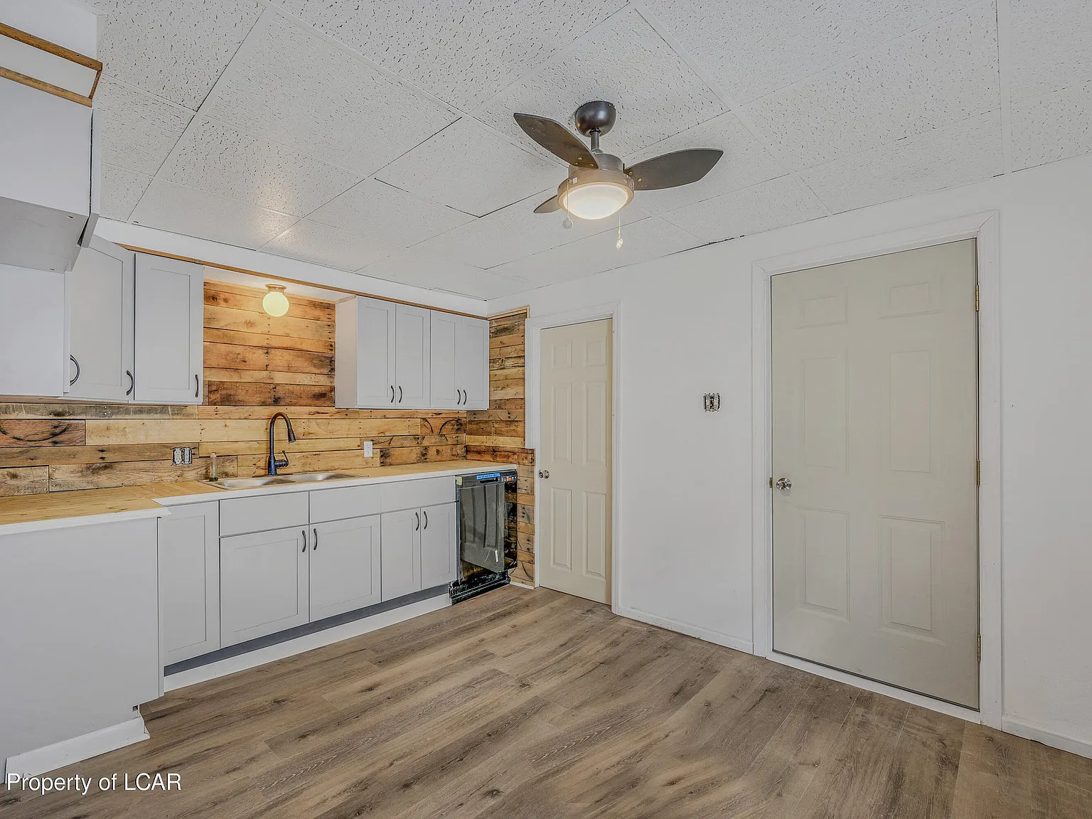 3 bed, 1240 sqft, $1,350 — Photo 4