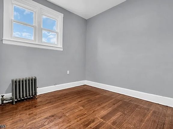 5th image of 160 S 12th St #6C