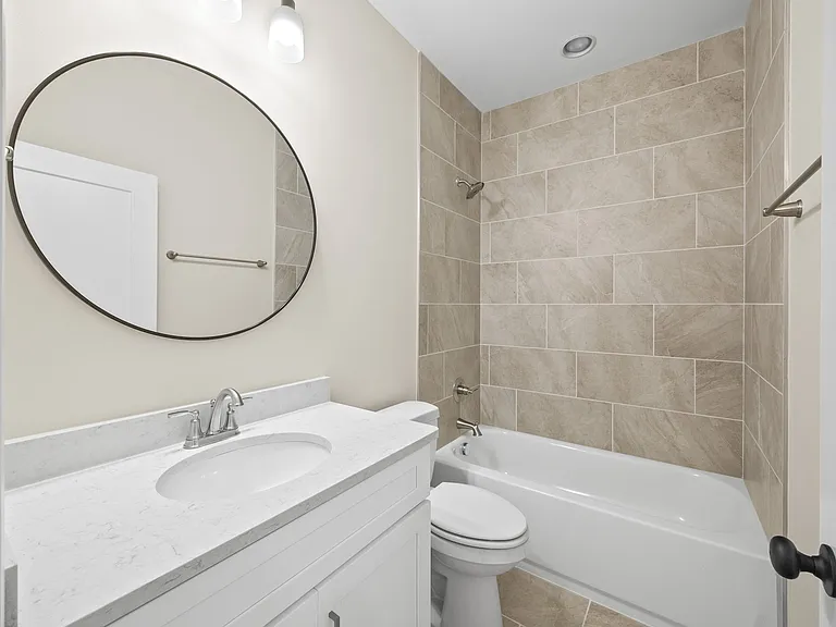 962 Horizon Ct — Photo 16