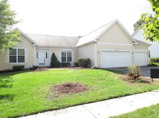 519 Park View Cir, Fox Lake, IL