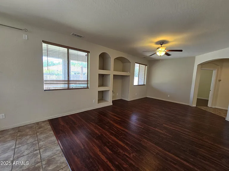 223 W Pelican Dr — Photo 6