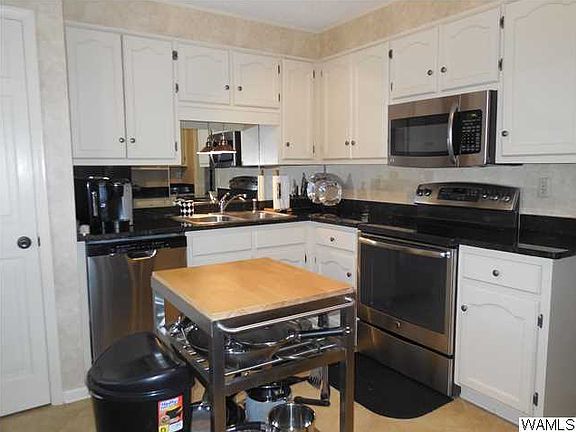 4th image of 1720 Saint Charles Pl