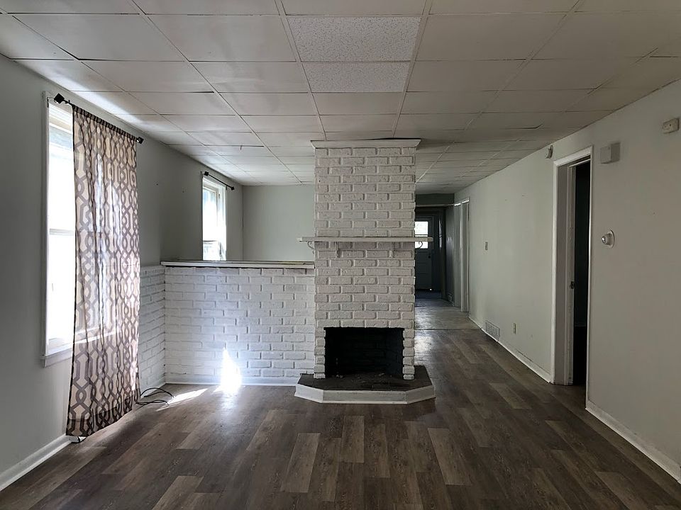 1st image of 30 Abbottsford Pl #1