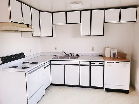 2nd image of 613 S Sheridan Ave APT D