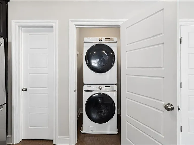 1821 Sanford Dr NW #B — Photo 10