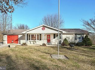 757 Fairview Dr, Hanover, PA 17331