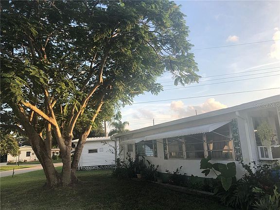 3rd image of 304 52nd Avenue Dr W