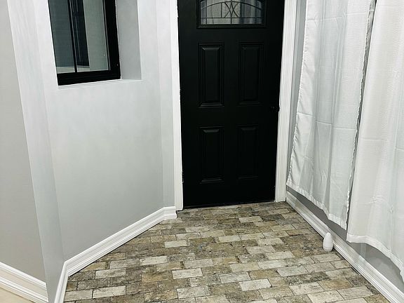 5th image of 80 Sunnyside Ave #2