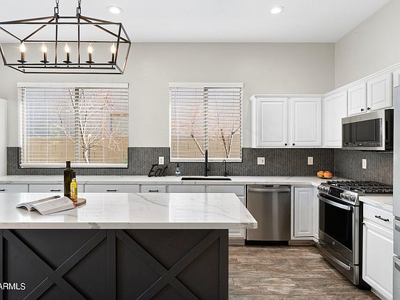 3rd image of 5174 W MURIEL Drive