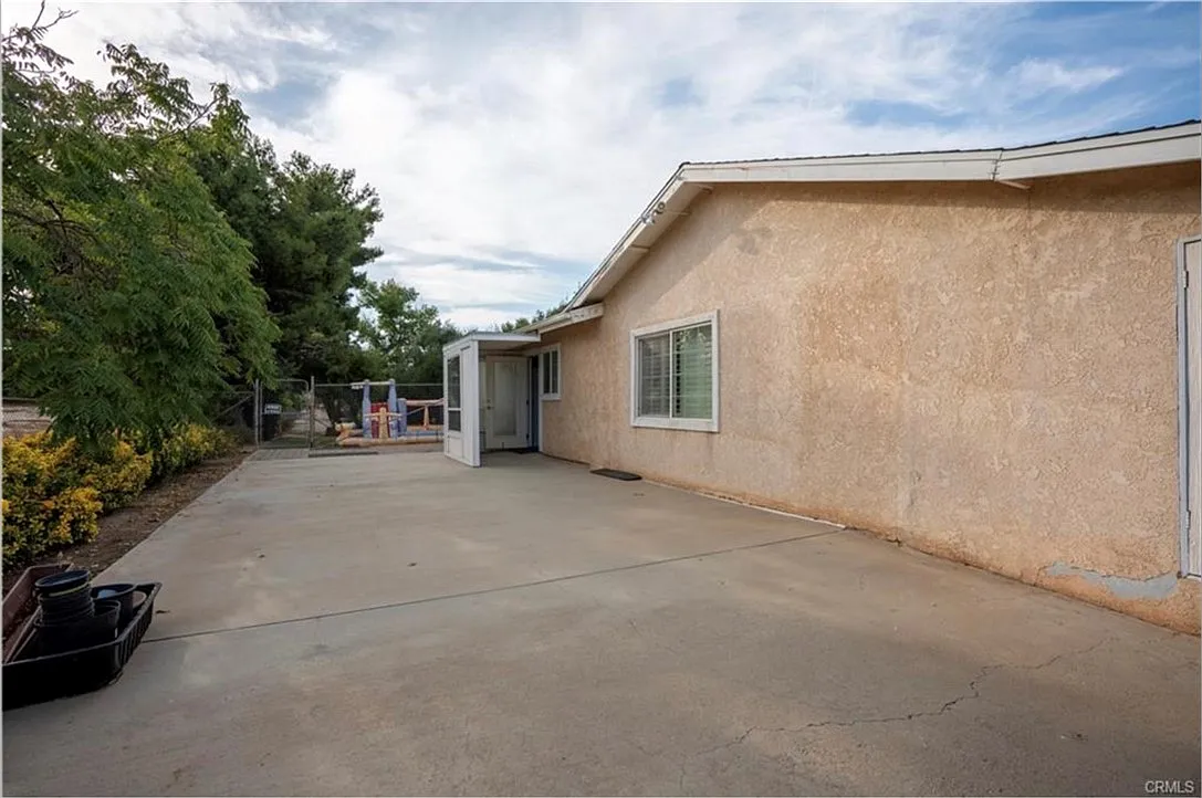 Studio, 375 sqft, $1,995 — Photo 4