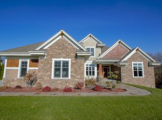 N41W23416 Century Farm Rd, Pewaukee, WI 53072