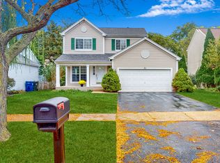 711 Violet Cir, Naperville, IL 60540