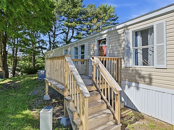 2nd image of 29 Birch Ln
