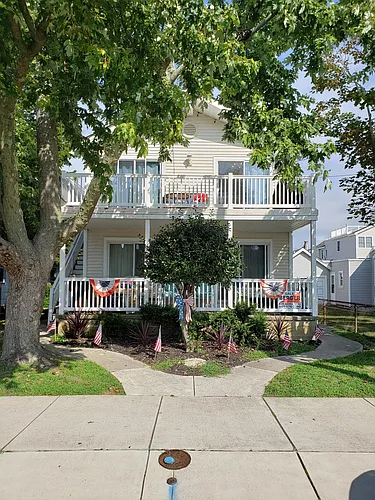 1250 Bay Ave #2 Photo 1