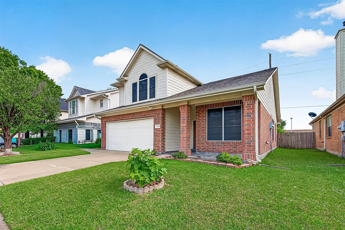 Building Photo - 20135 Golden Mesa Dr