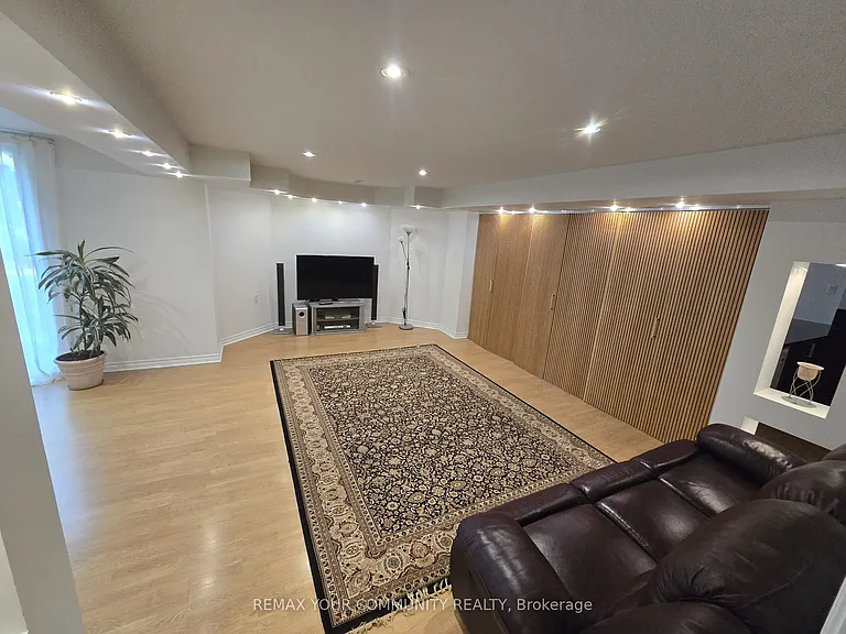 21 Addison St #BASEMENT — Photo 7