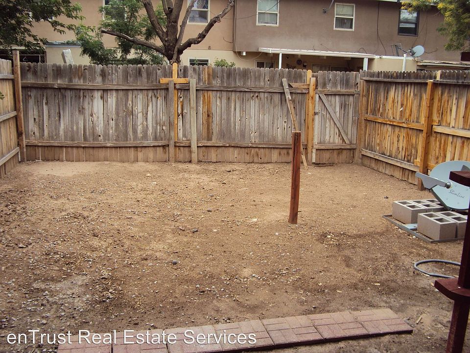 2nd image of 6025 Calle Ocho NW