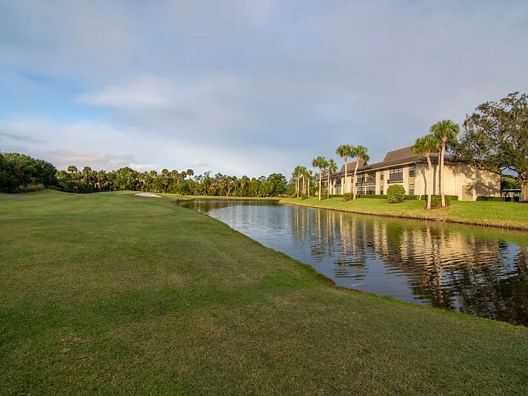 28 Plantation Dr #204 — Photo 36