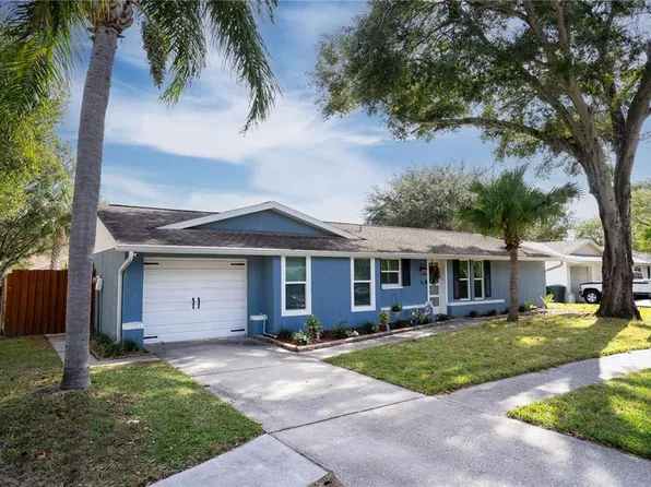 35 Valencia Cir, Safety Harbor, FL 34695