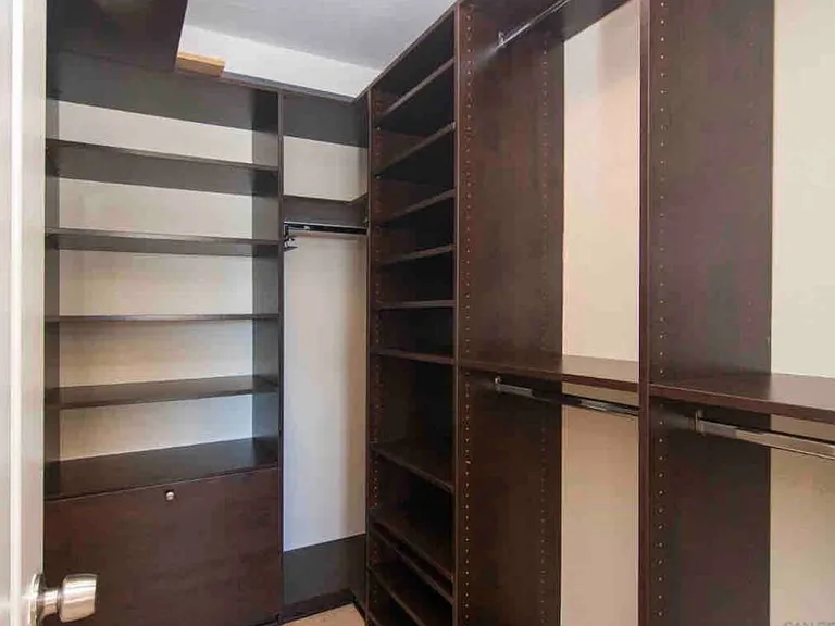 Main Bedroom with walk in closet