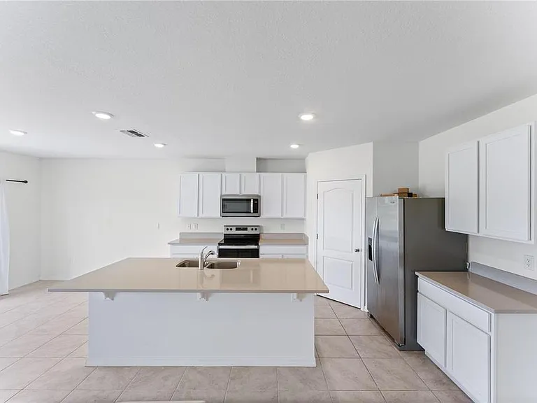 5038 Foxglove Cir — Photo 9