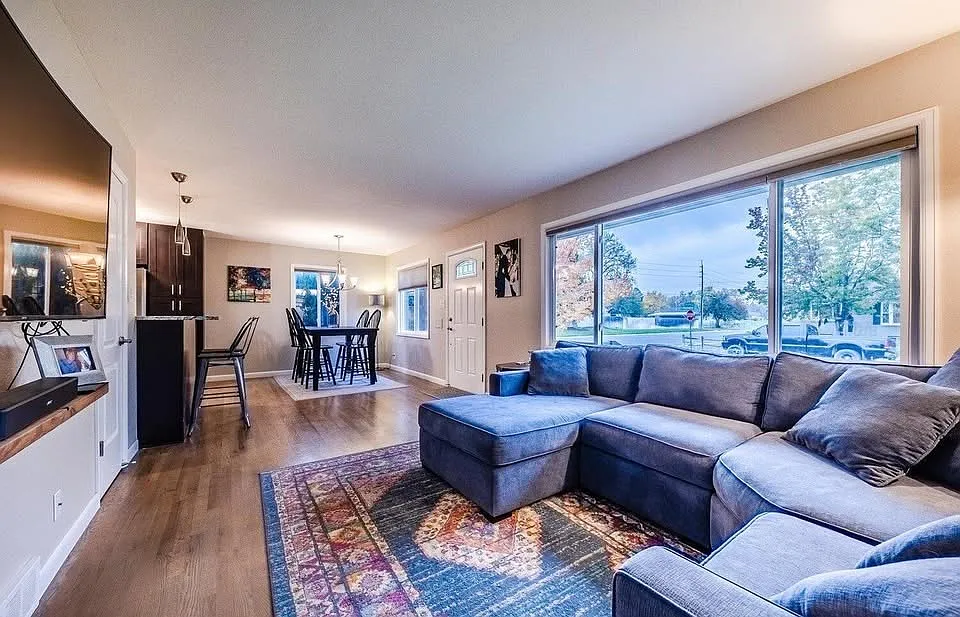 Quiet & Cozy Updated Englewood Home next to Duncan Park! — Photo 4