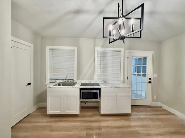 207 Lentz Rd, Brandon, FL 33510