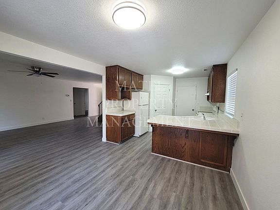 4th image of 2516 Walnut Grove Way