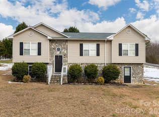 240 Taylor Cir, Granite Falls, NC 28630