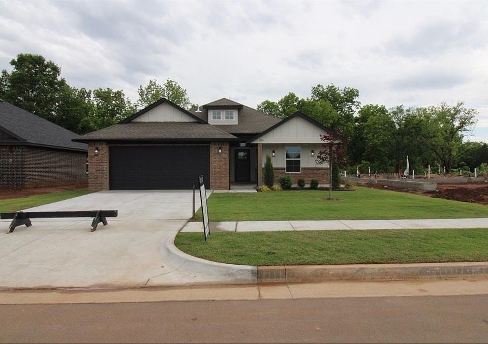 1st image of 1114 Wisteria Way