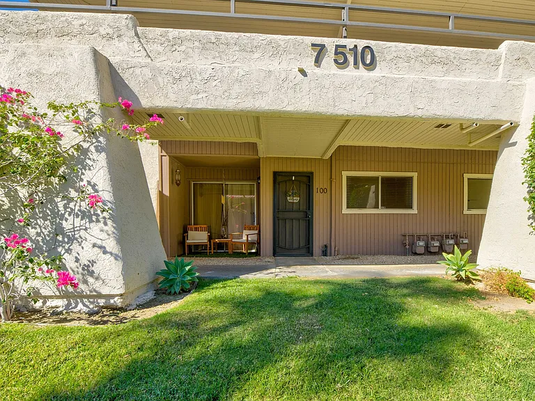510 N Villa Ct #100 — Photo 16