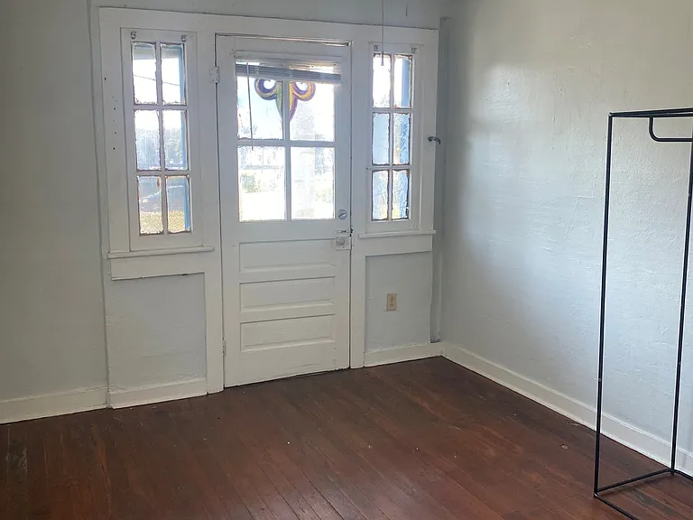 2219 S Liberty St #7 — Photo 2