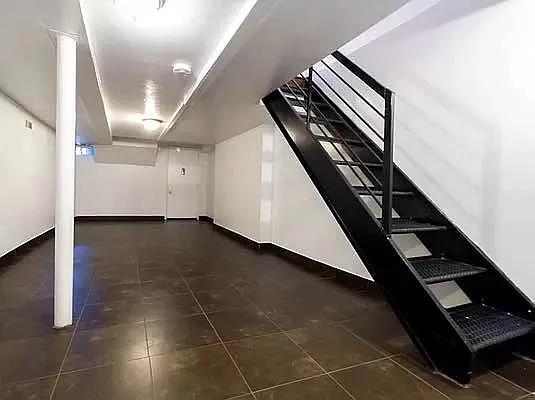 Rented by EXR | media 22