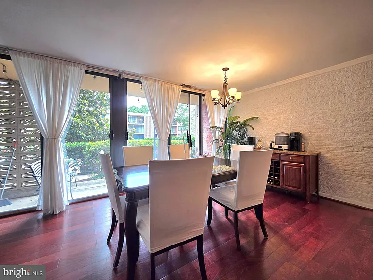 16 S Van Dorn St #101 — Photo 6
